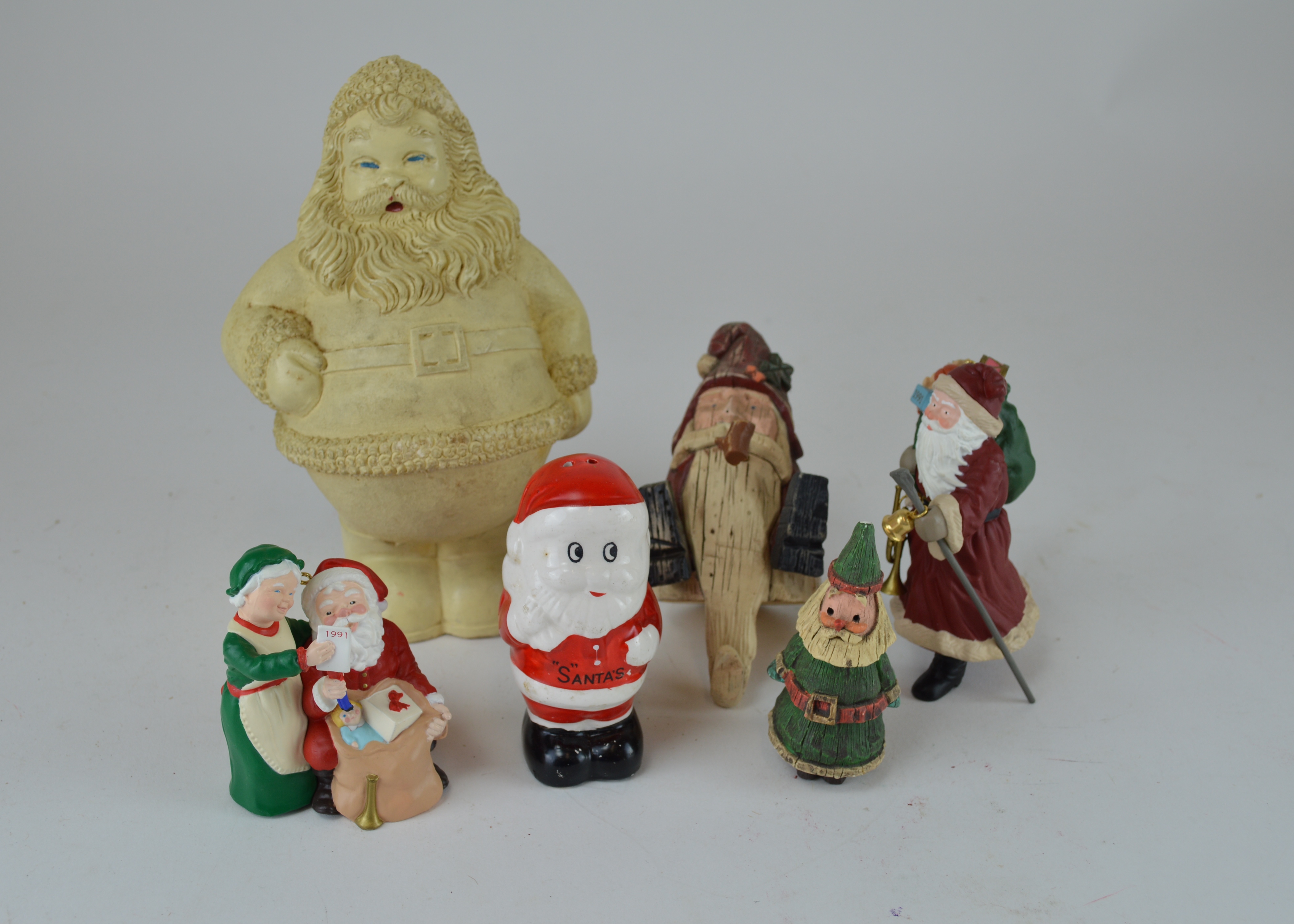 Santa (And Mrs.) Figurine Collection