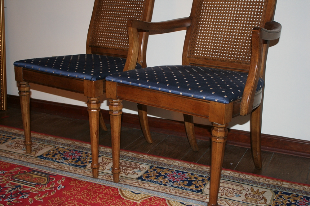 Vintage Drexel Dining Table and Chairs