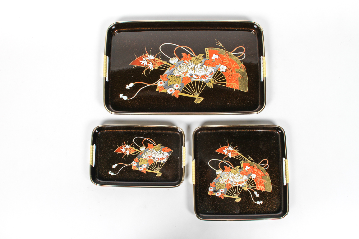 Vintage Set of Three Toyo Lacquered Nesting Trays