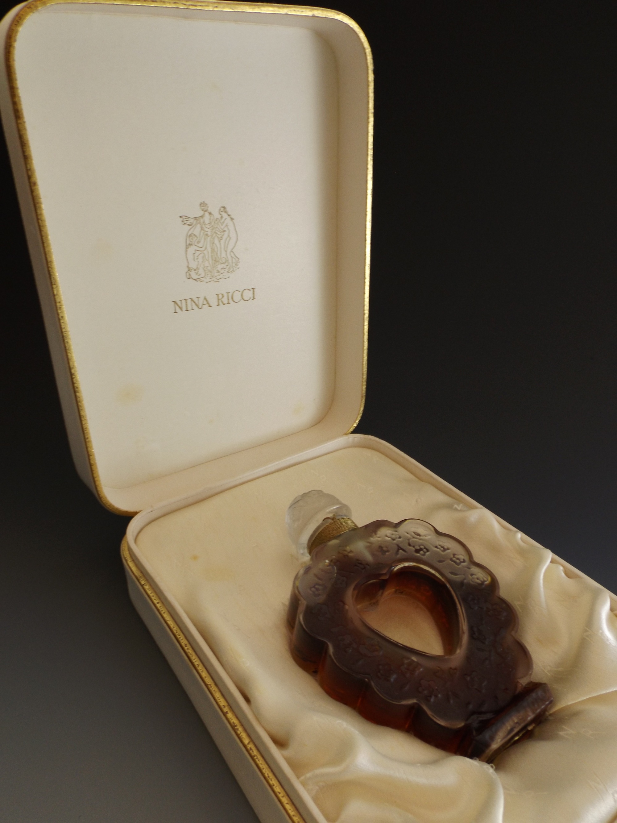 Nina Ricci Coeur Joie Parfum in Lalique Flacon