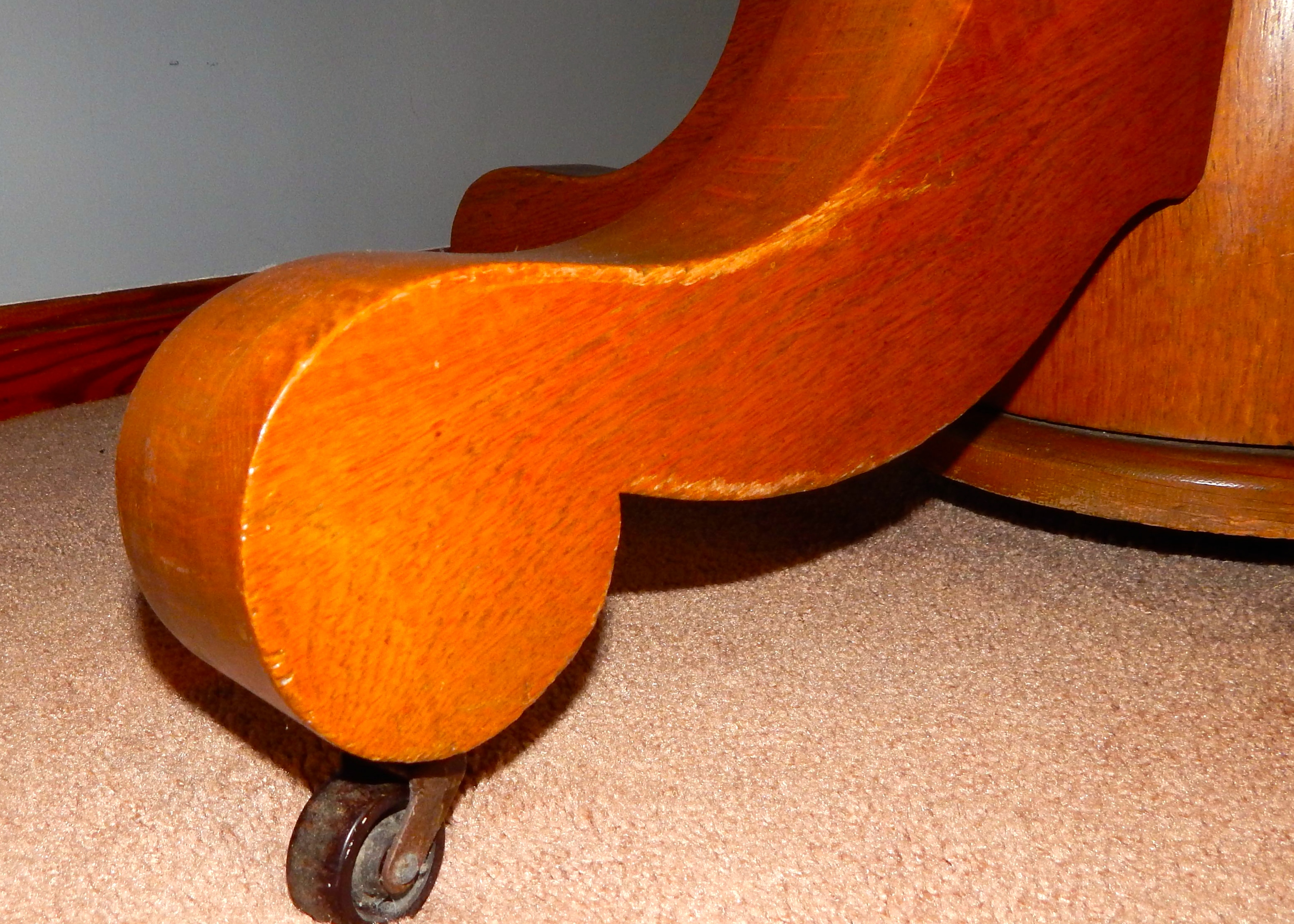 Antique Round Oak Table