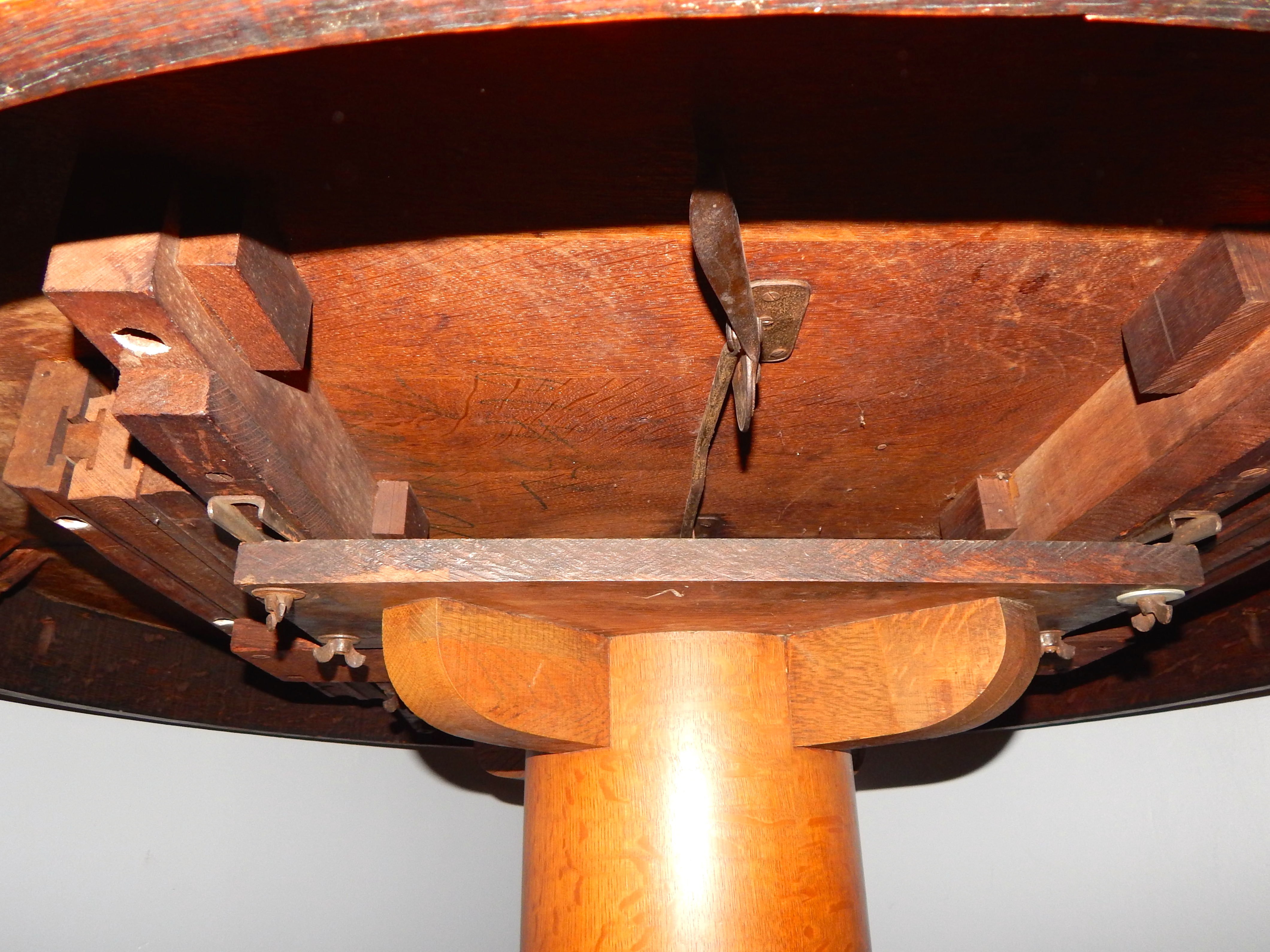 Antique Round Oak Table