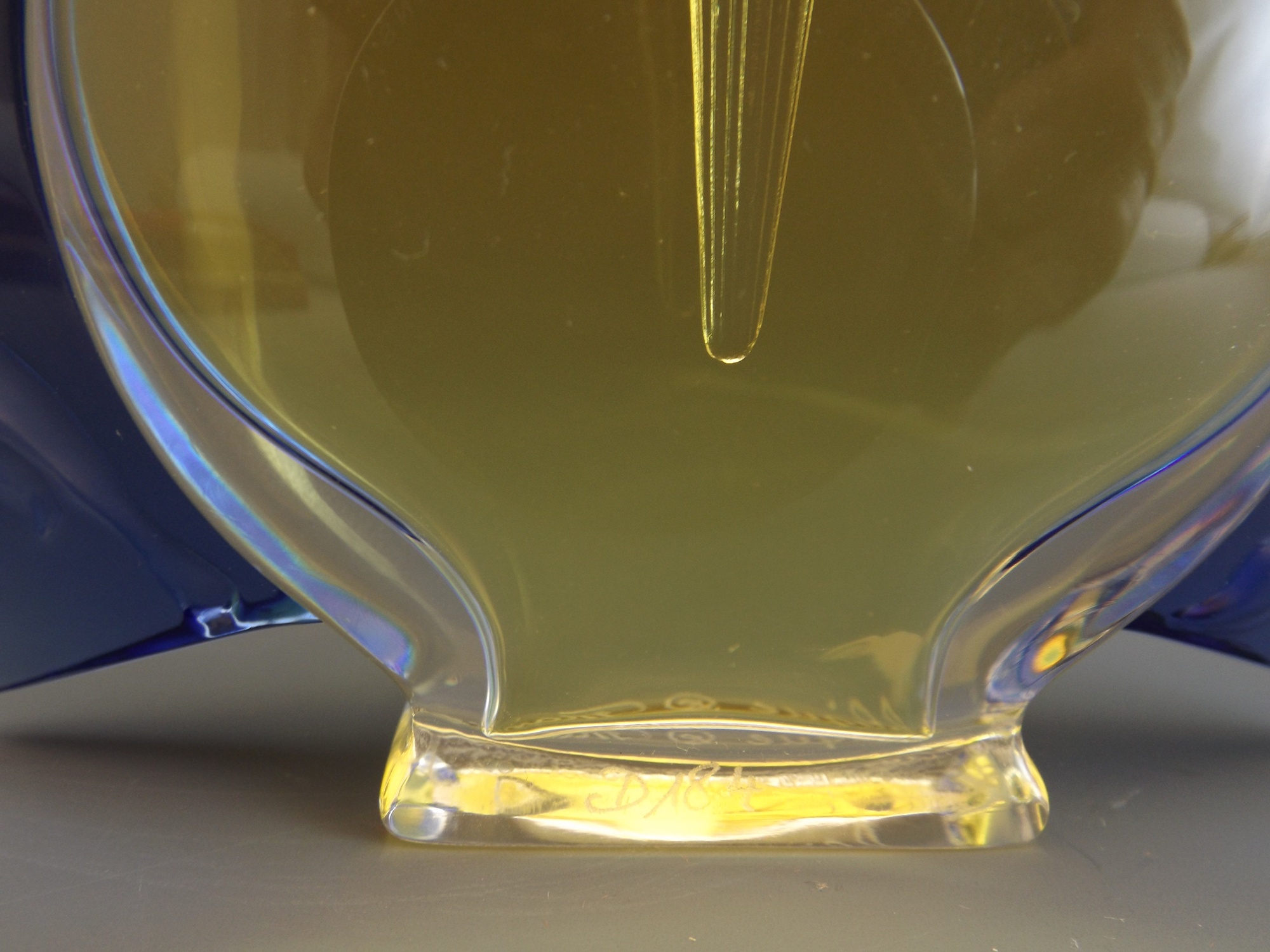 1999 Lalique Flacon with Jour et Nuit Parfum