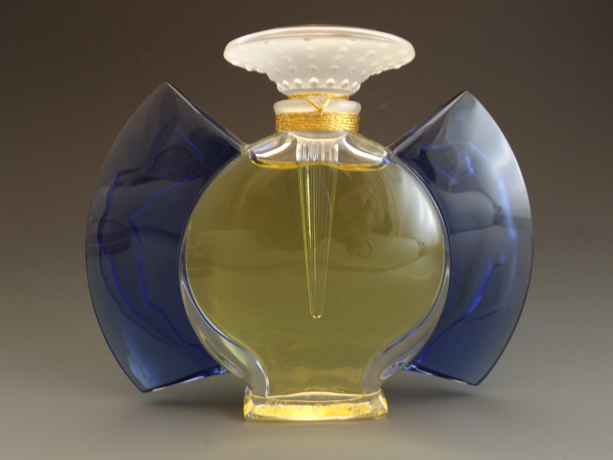 1999 Lalique Flacon with Jour et Nuit Parfum