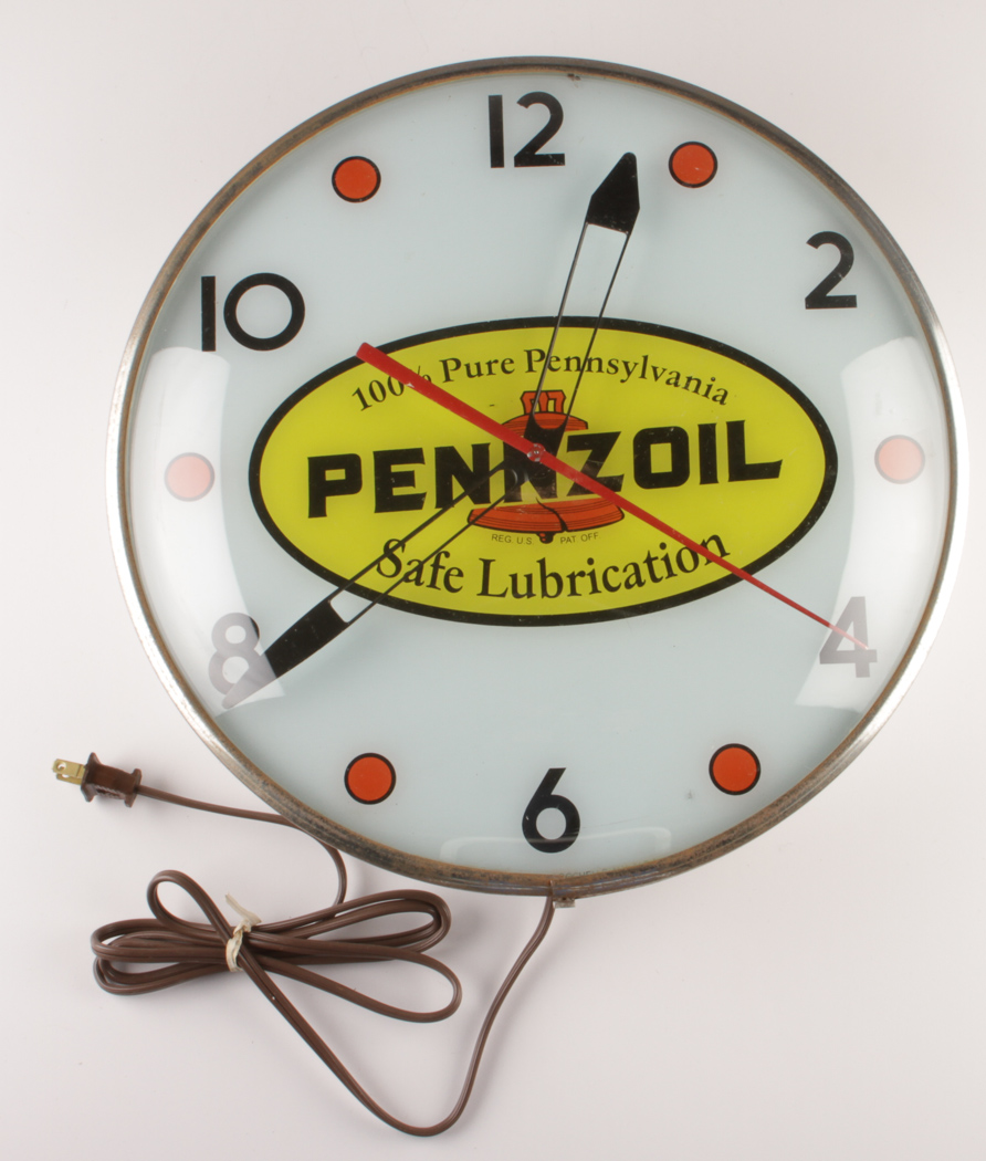 Pam Clock Co "Pennzoil" Round Illuminated Advertising Clock