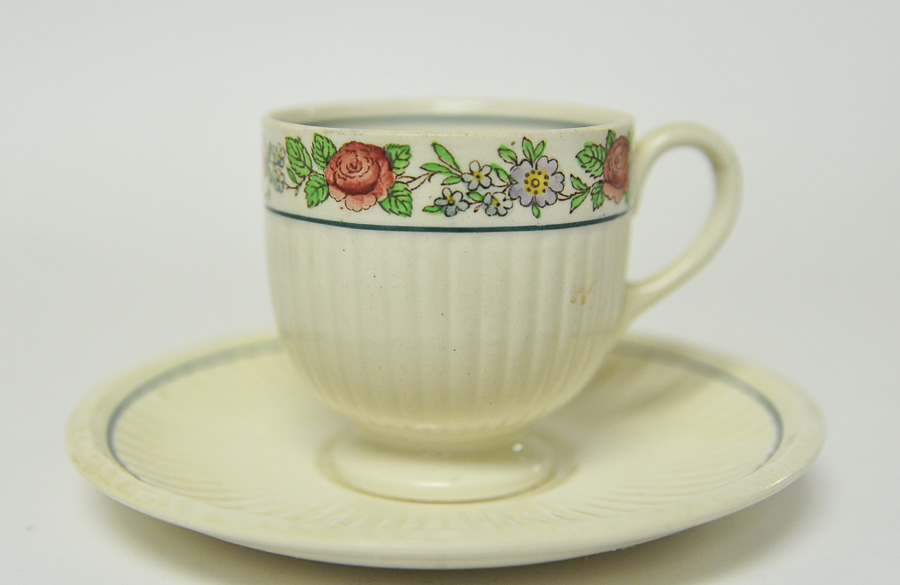 Set of Four Antique Belmar Wedgwood Demitasse Cups and Saucers