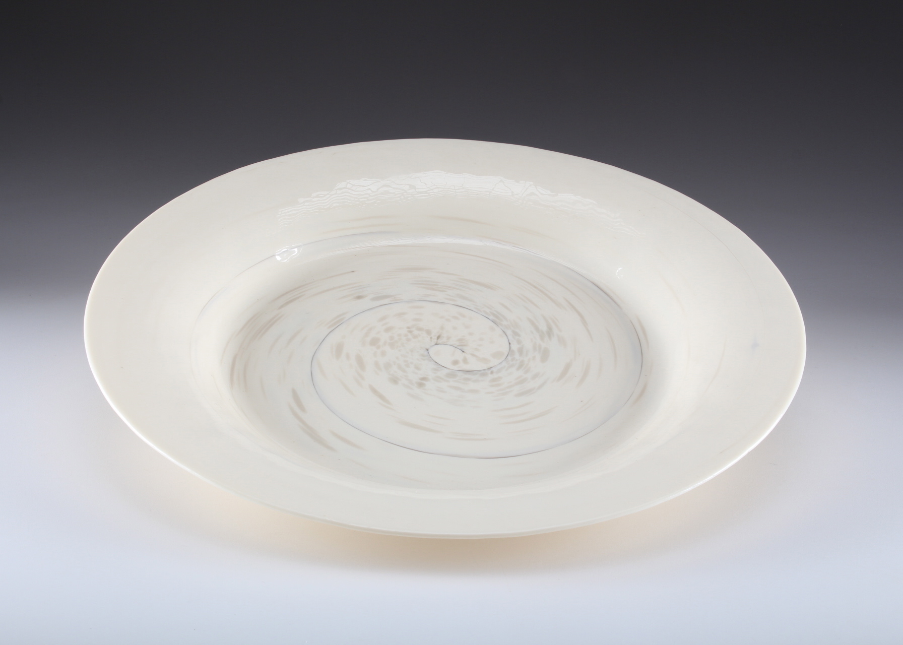Modern-Style Vietri Charger and Bowl