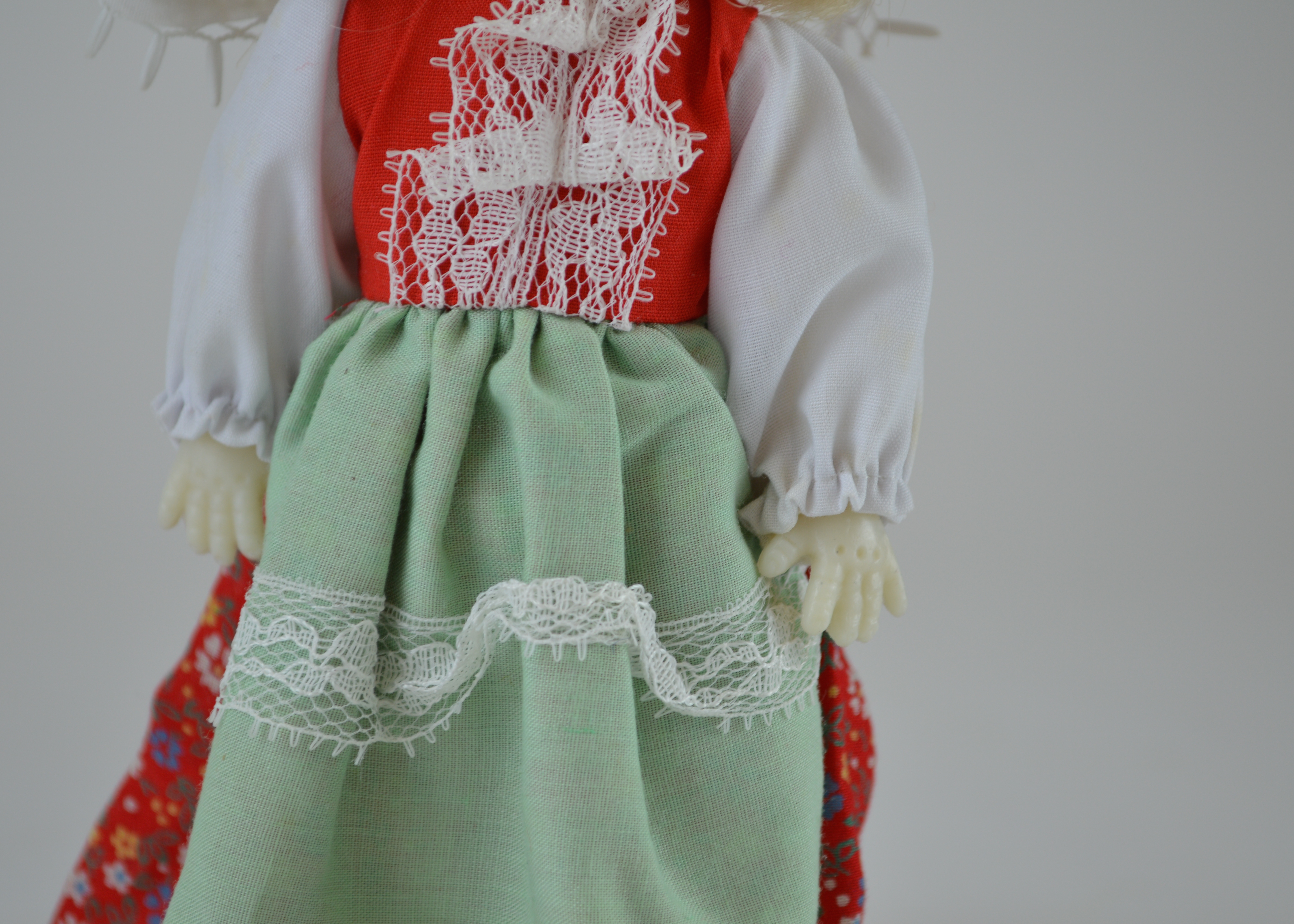 Vintage International Dolls and Windmill Tapestry