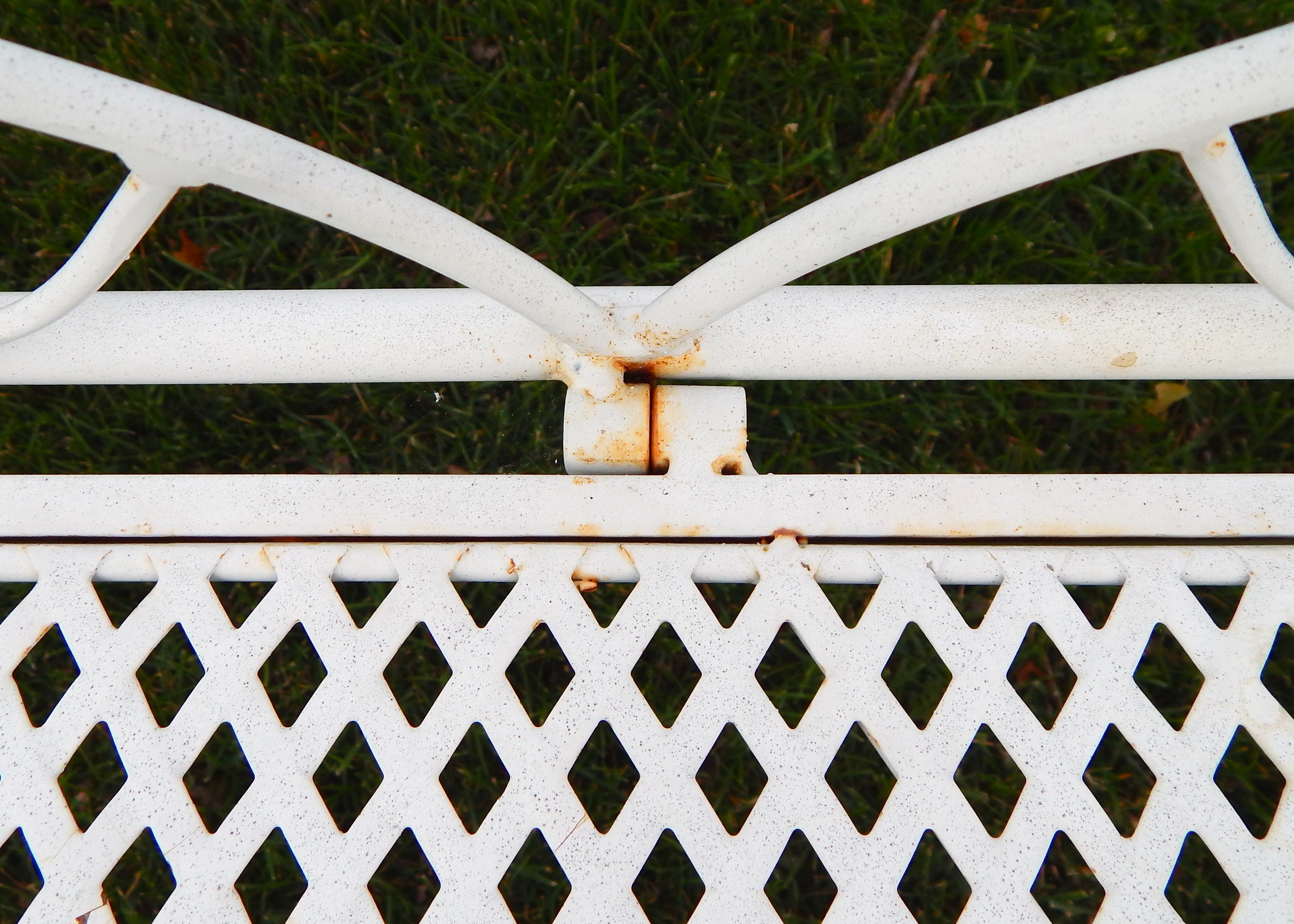 White Metal Garden Bench
