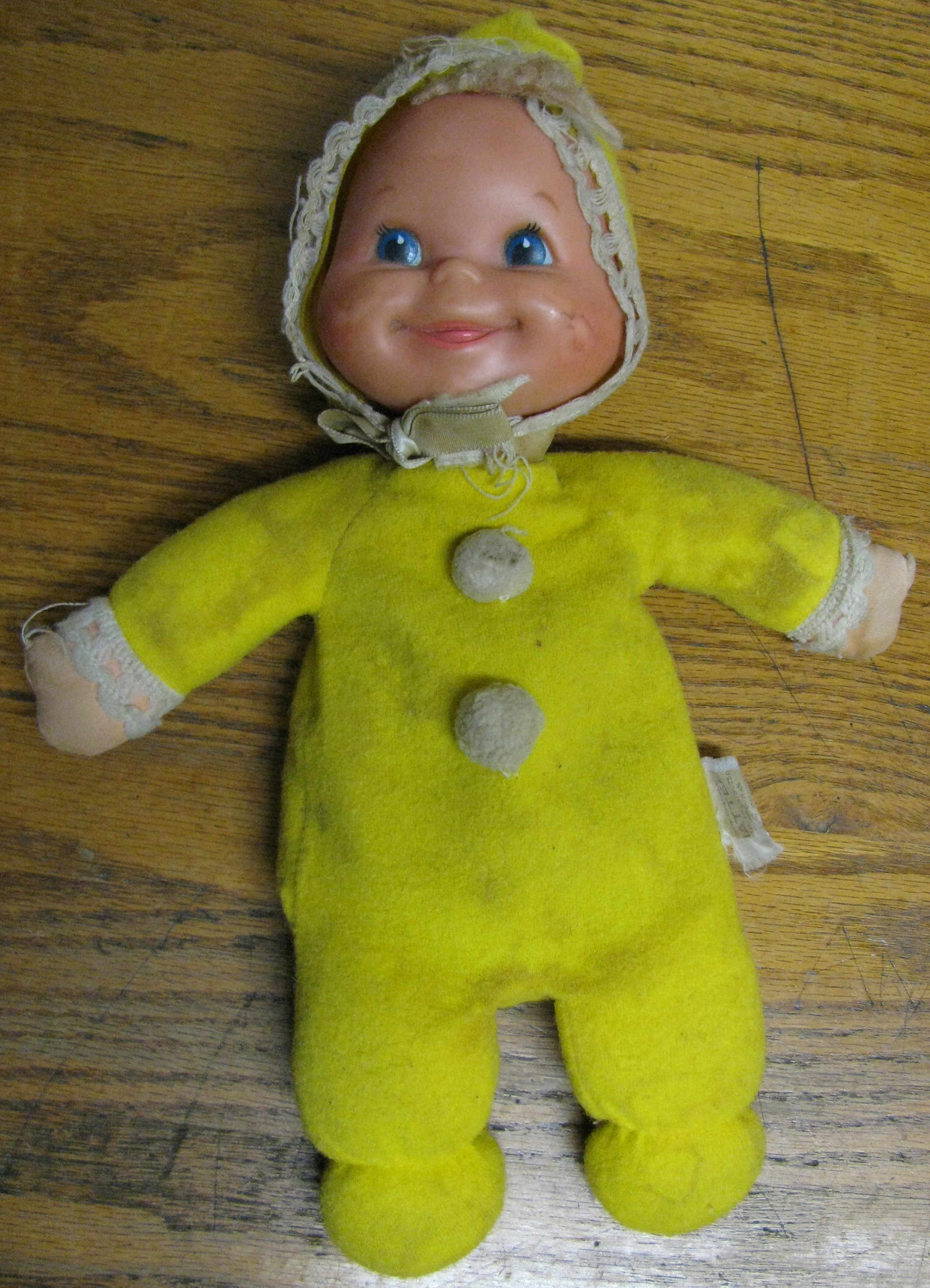 Two VIntage Kenner Dolls