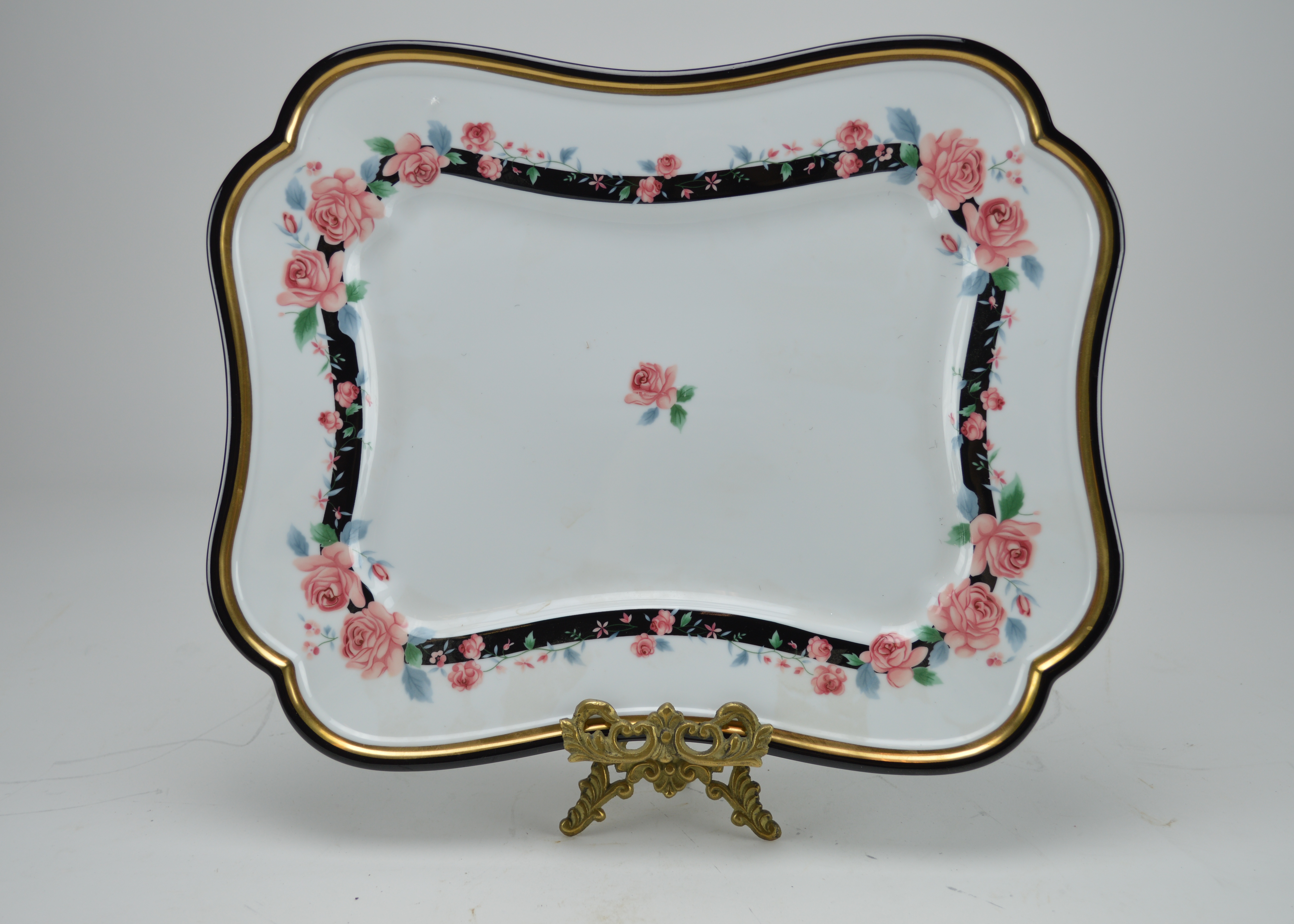 Victoria's Garden Porcelain Tea Set by Gear Arita