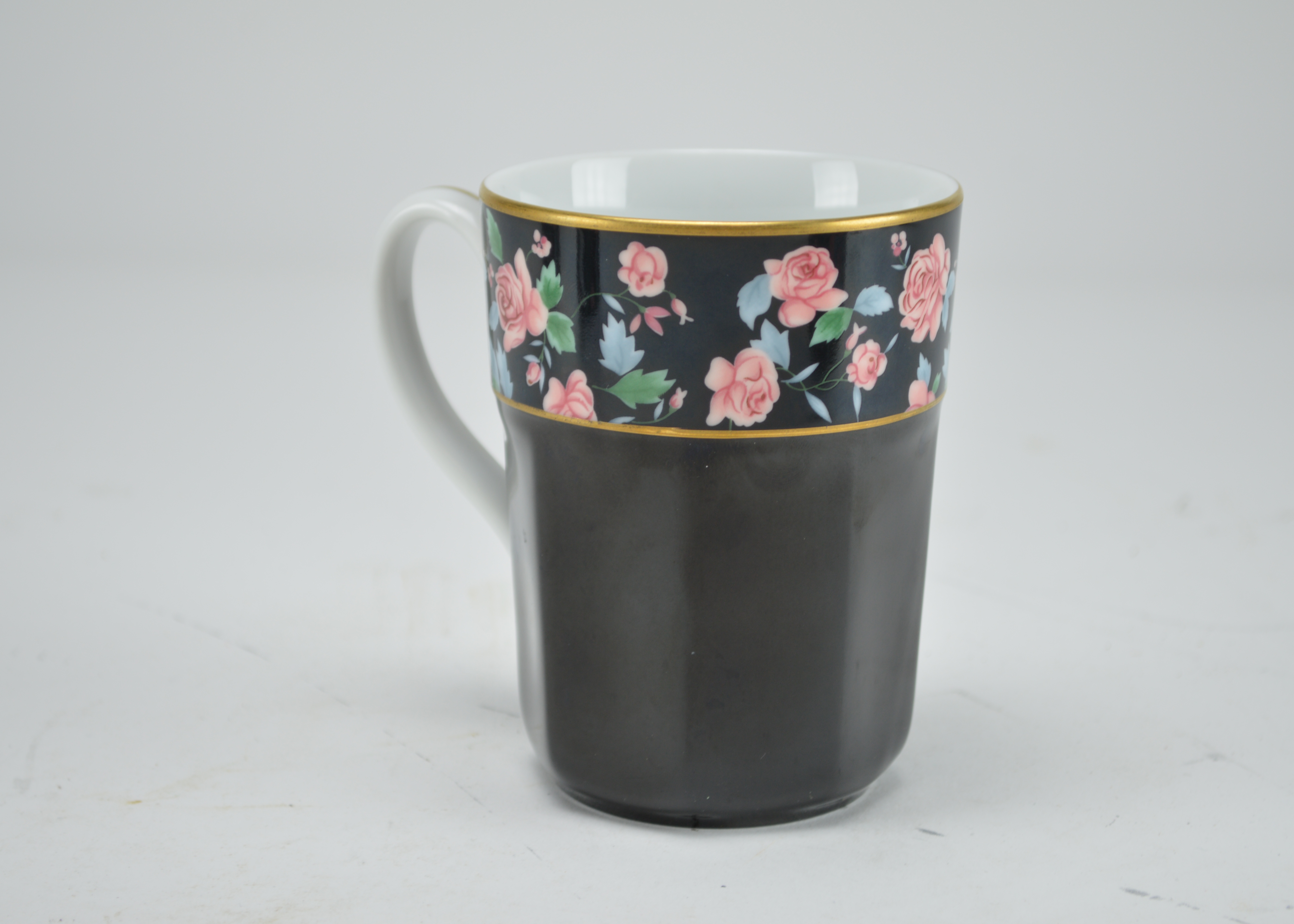 Victoria's Garden Porcelain Tea Set by Gear Arita