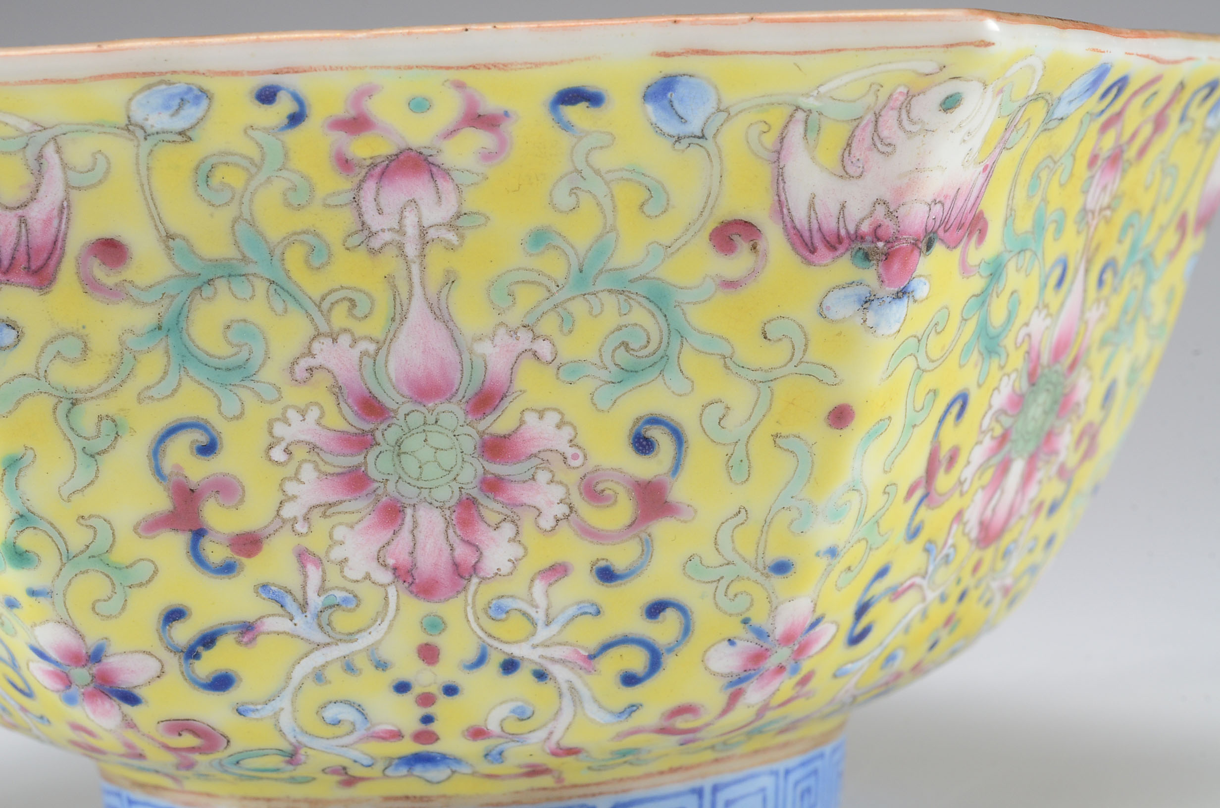 Chinese Famille Rose Hand Decorated Porcelain Bowl