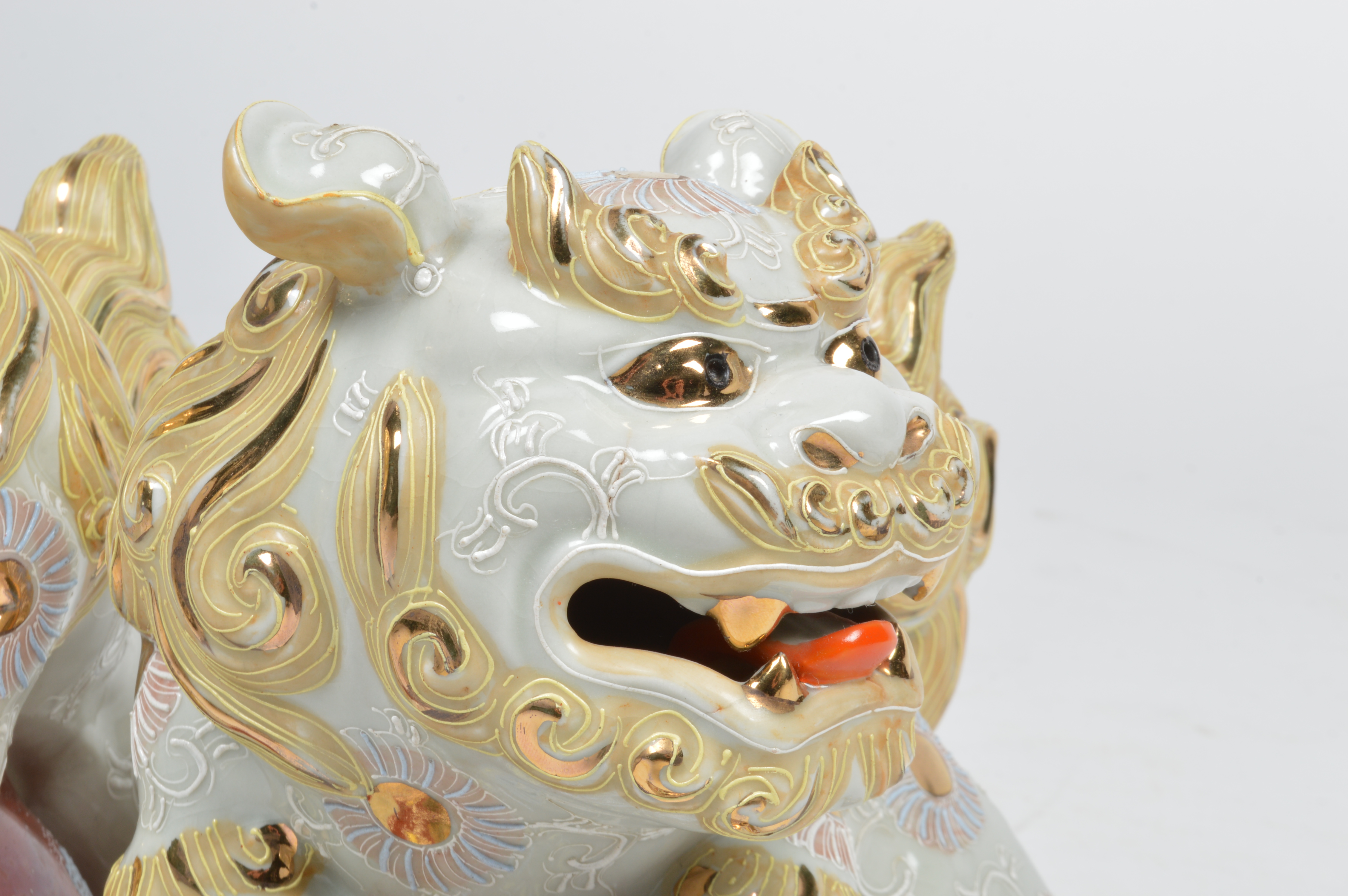 Vintage 1960s Japanese Kutani Gilt Porcelain Foo Dogs