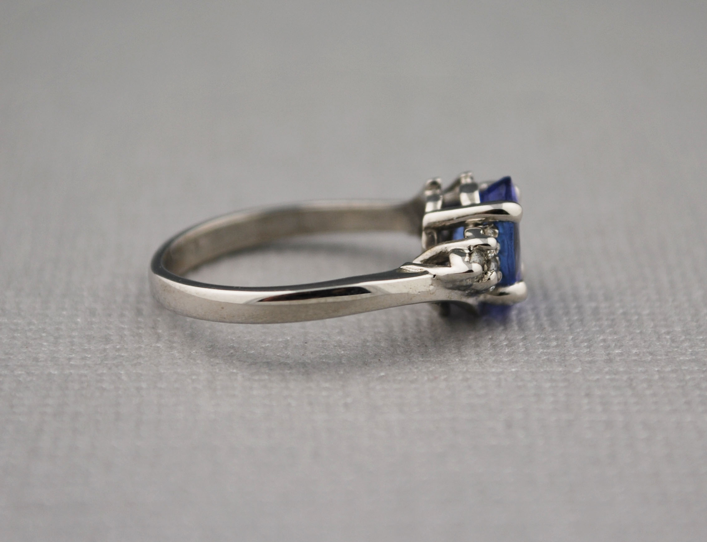 Stunning 14K Diamond, Tanzanite, and White Gold Ring
