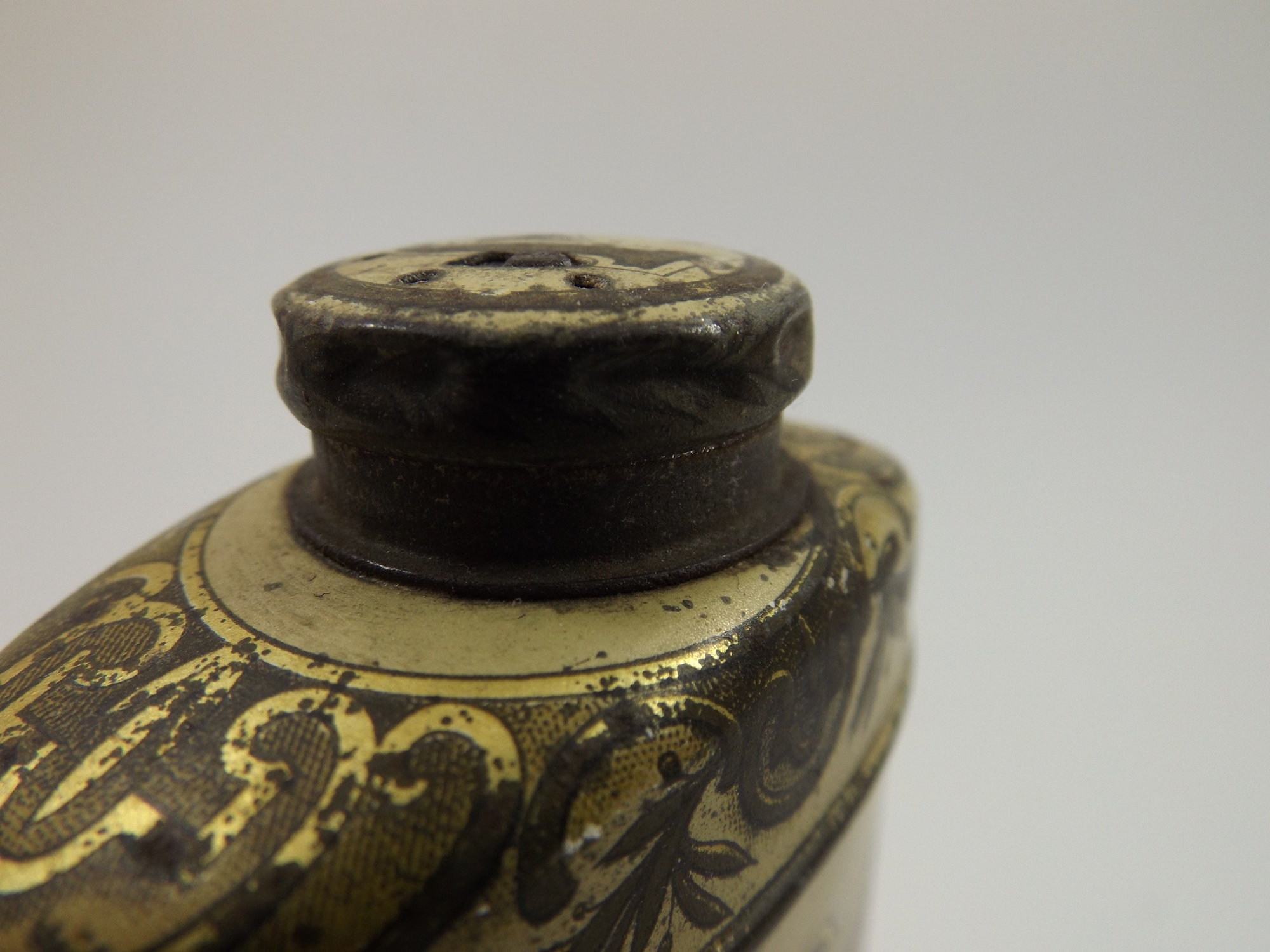 Violet Jergens Miss Dainty Talcum Tin, c. 1916