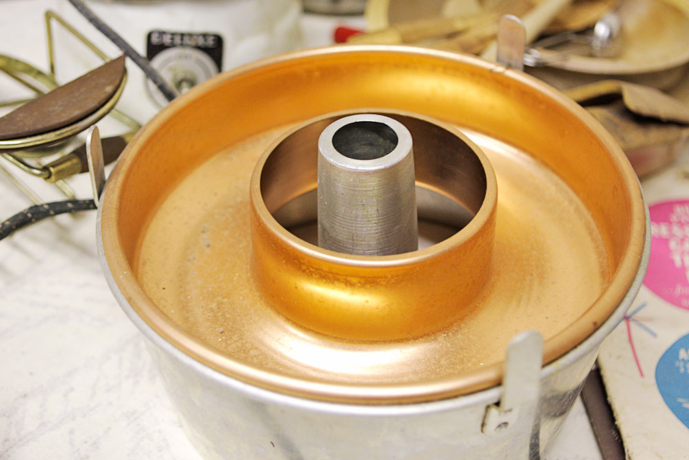 Vintage Home and Kitchen Appliances