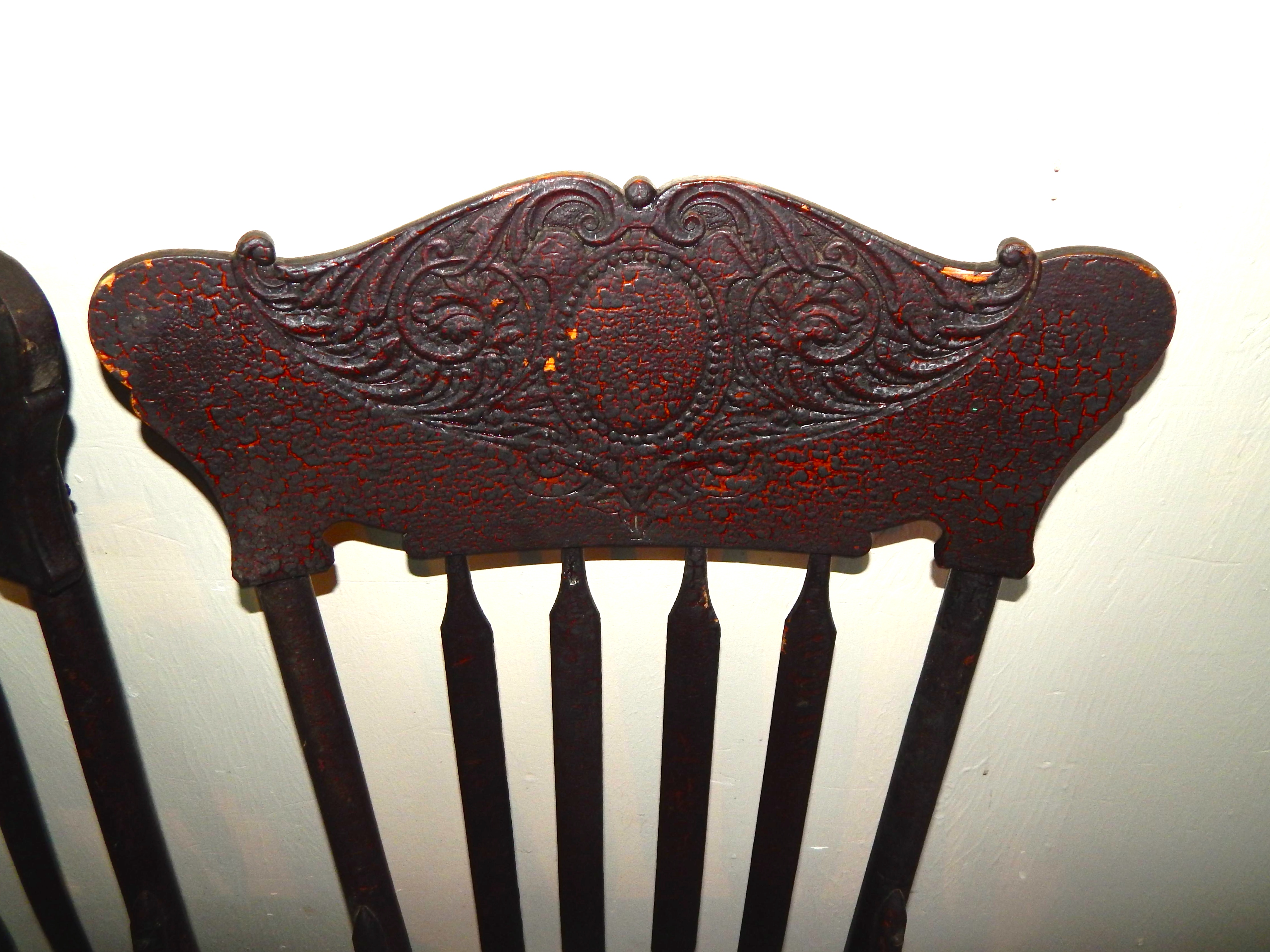 Vintage Round Oak Table & 4 Chairs