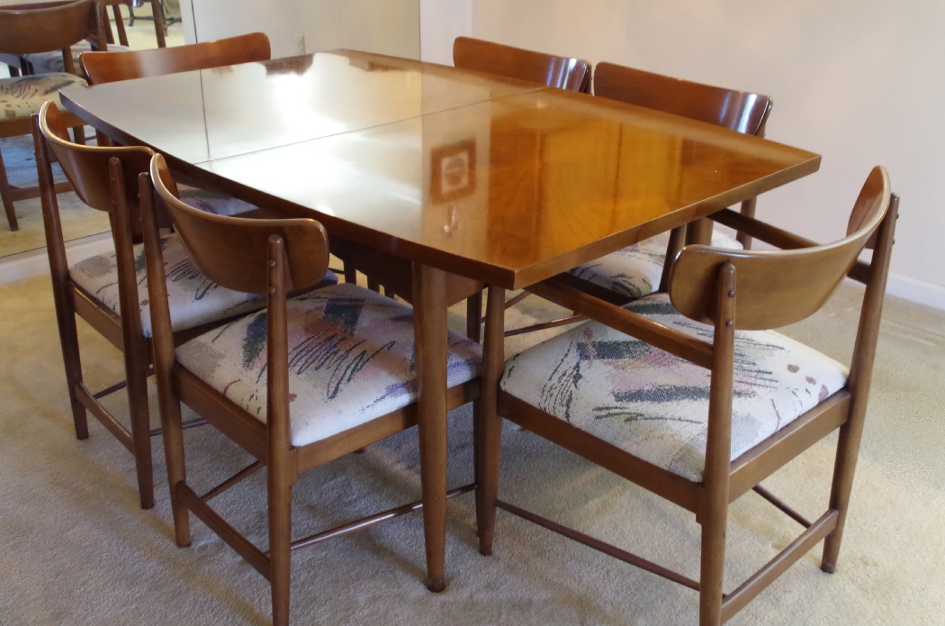 Mid Century Modern 'Dania' Dining Table and Six Chairs