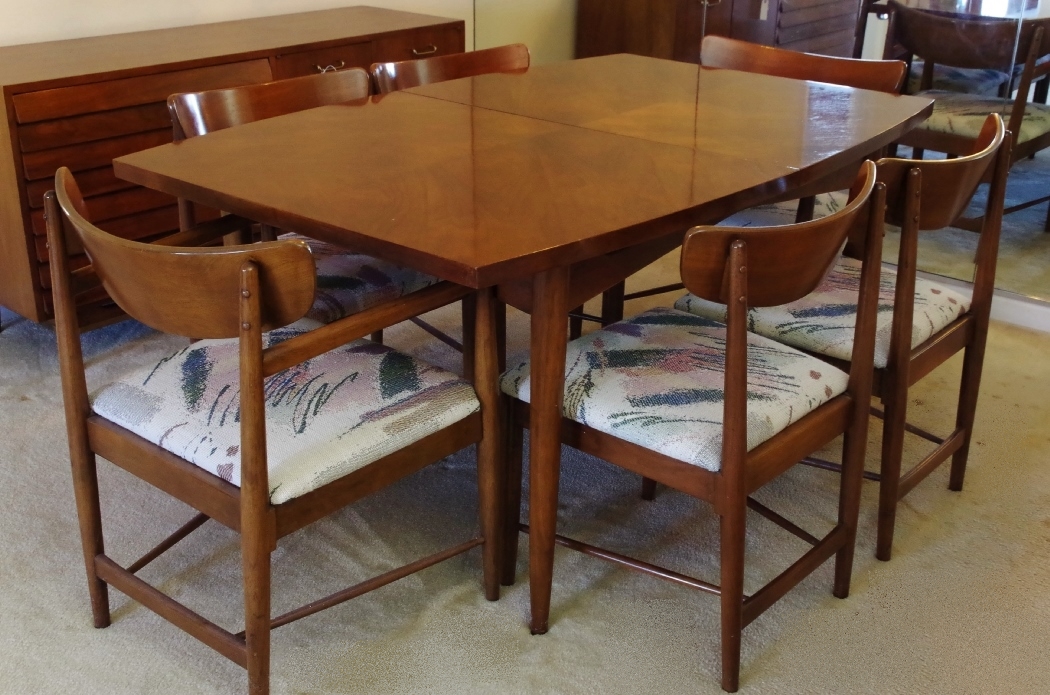 Mid Century Modern 'Dania' Dining Table and Six Chairs