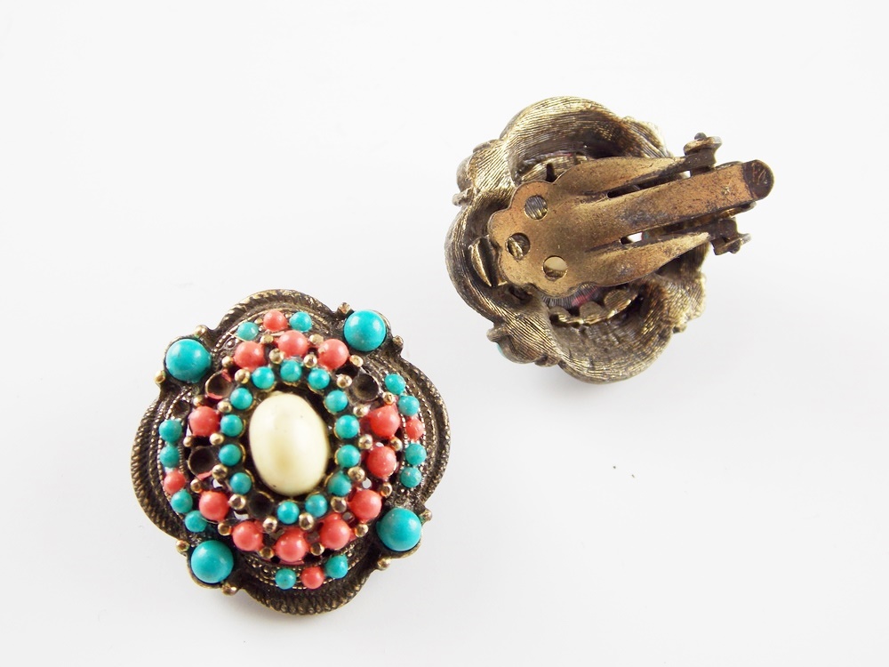 Collection of Vintage Brooches, Pins, Bracelets and More