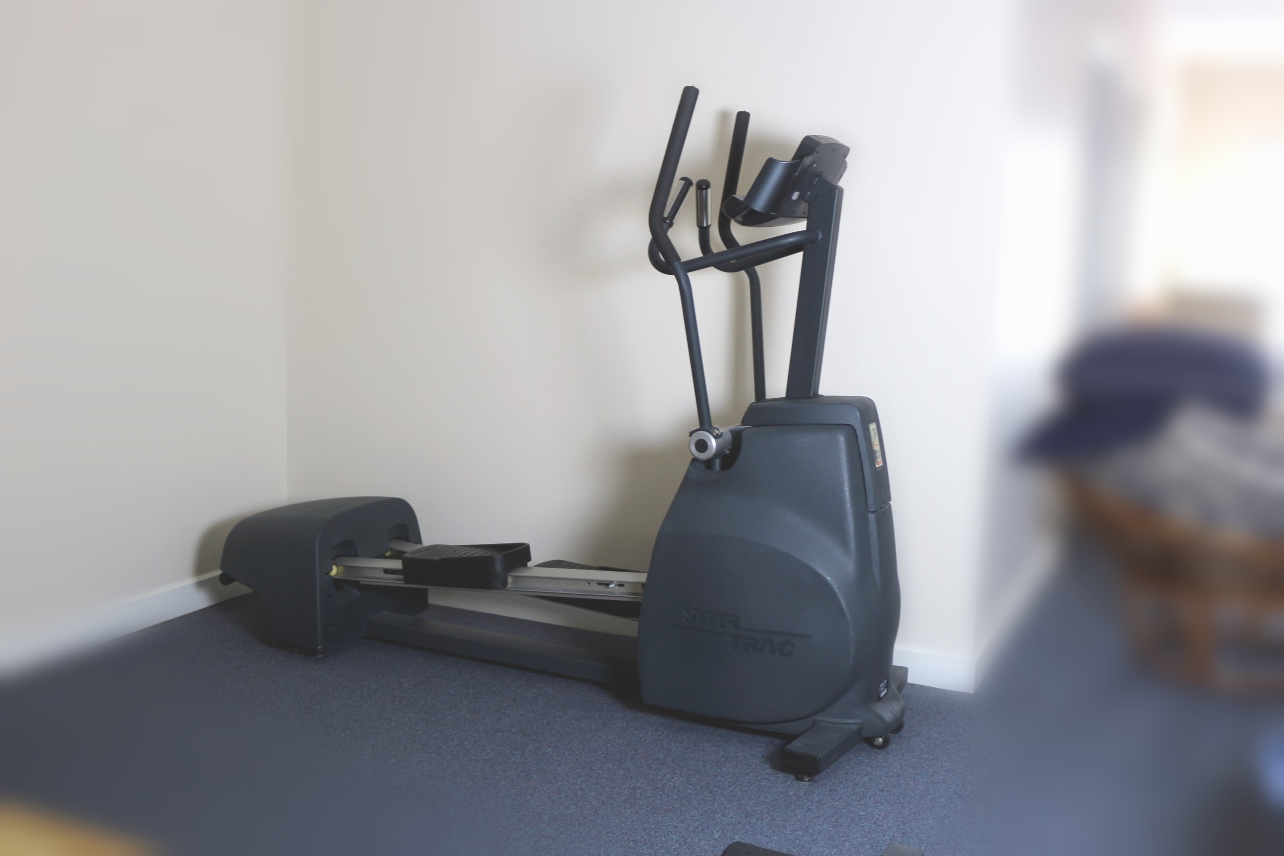 Star Trac Elliptical Natural Runner Plus