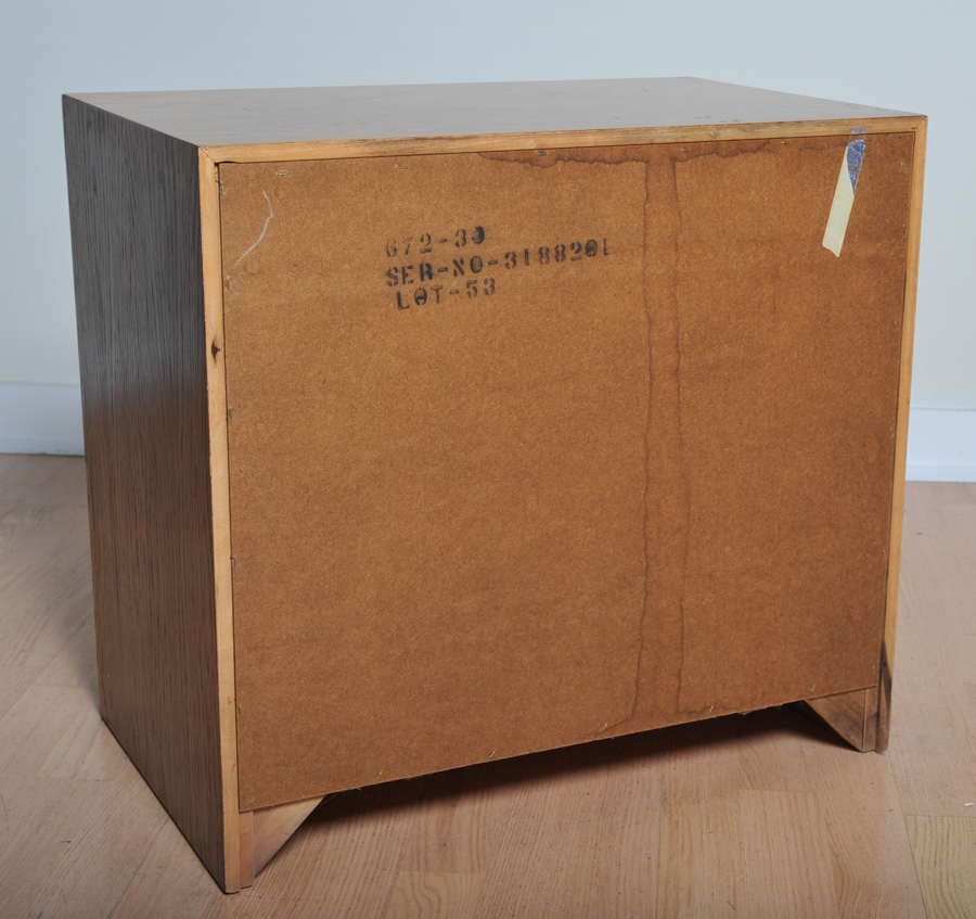 Simple Modern Nightstand with an Oak-Grain Finish