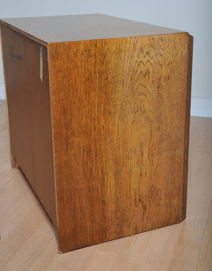 Simple Modern Nightstand with an Oak-Grain Finish