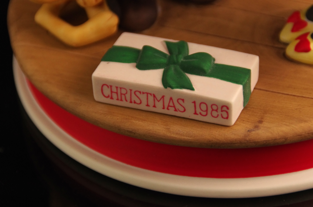 Disney Figurine Christmas 1986 'Mistletoe Magic'