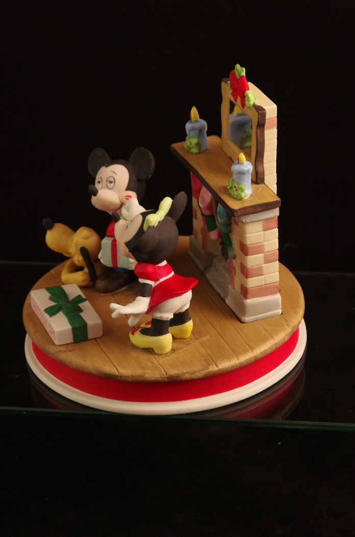 Disney Figurine Christmas 1986 'Mistletoe Magic'