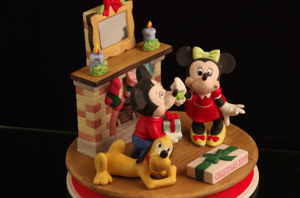 Disney Figurine Christmas 1986 'Mistletoe Magic'