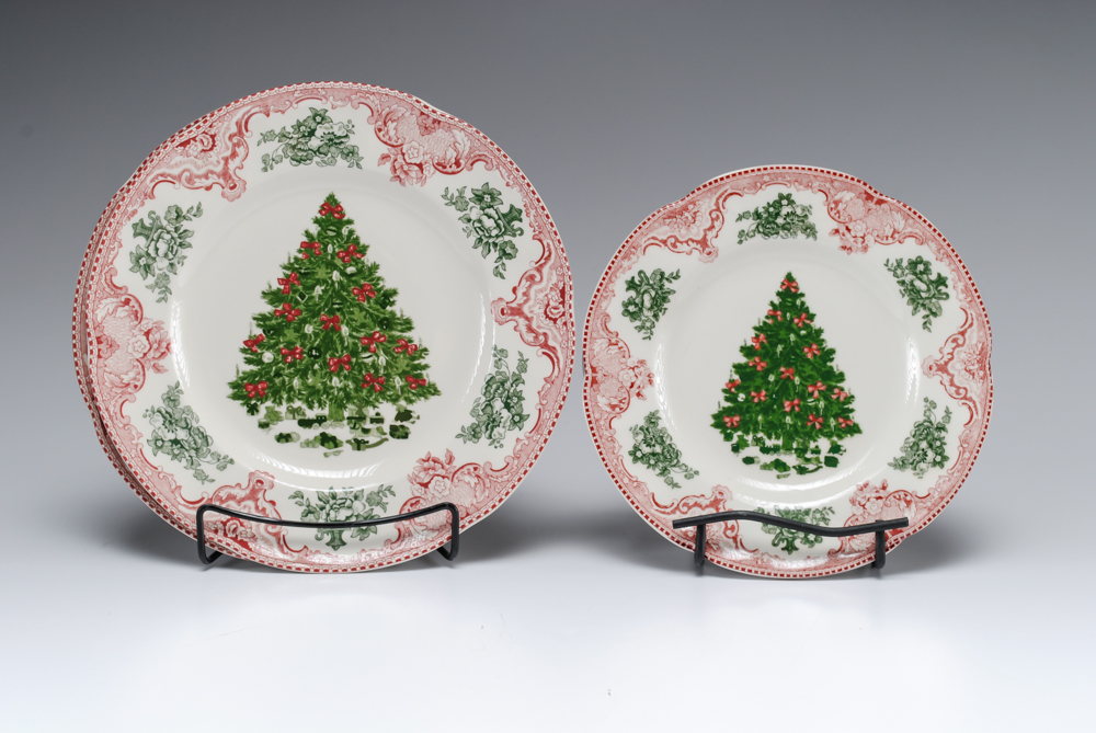 Johnson Bros. Old Britain Castles Christmas Tree Plate Set