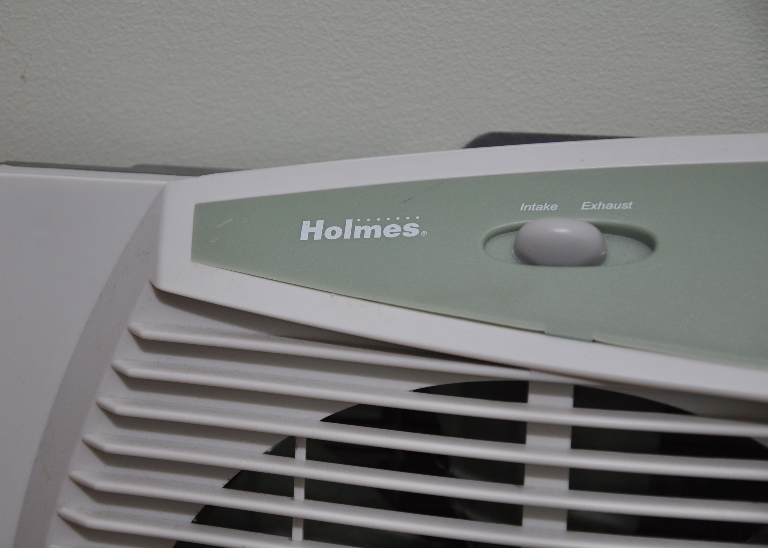 Holmes AccuTemp Window Fan Unit