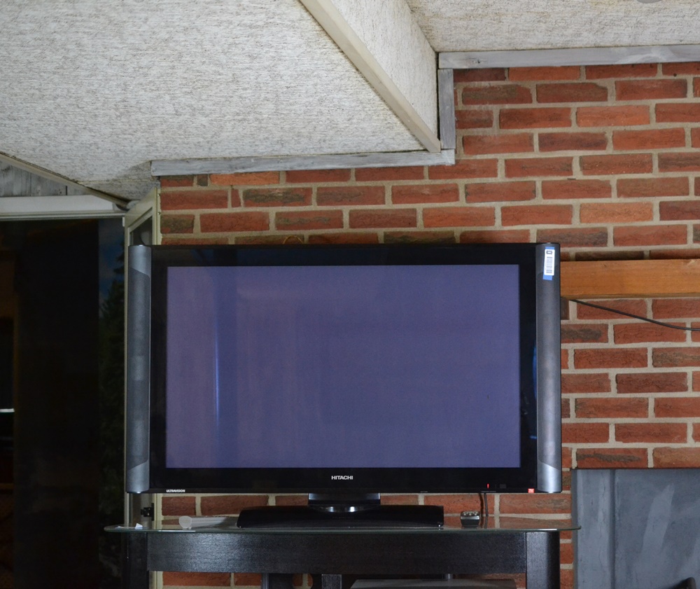 Hitachi 42 Inch Flat Screen Plasma TV