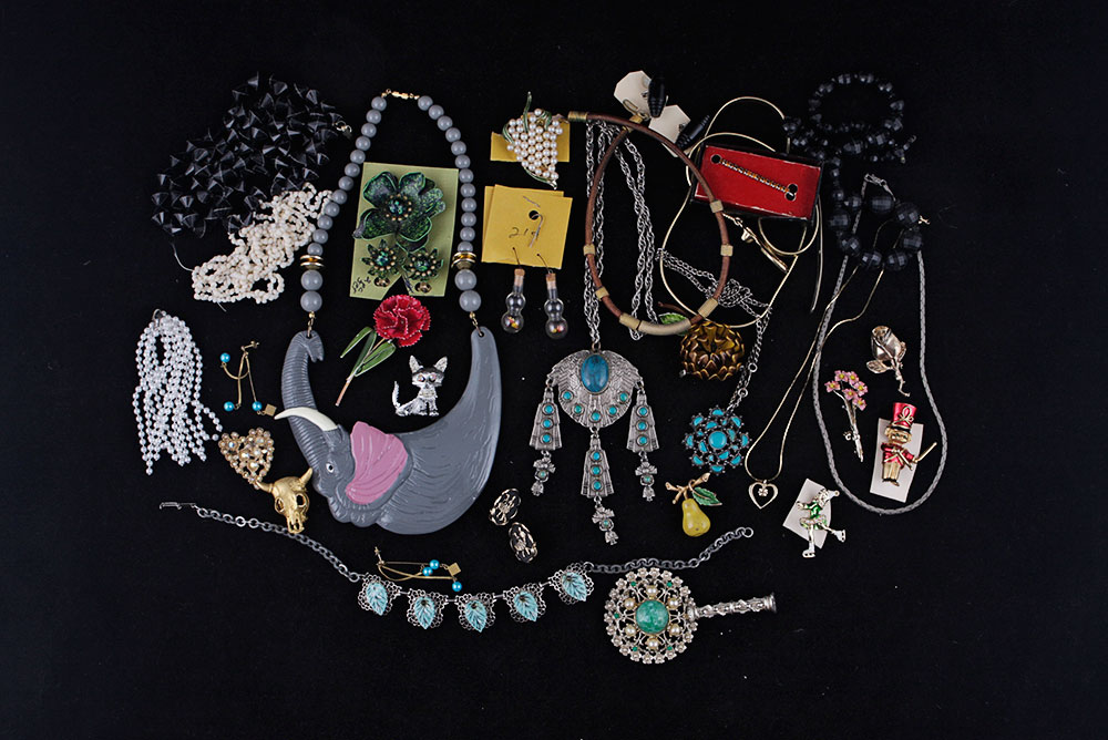 Assortment of Retro Jewelry