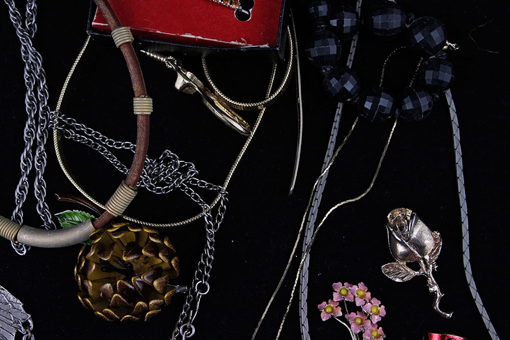 Assortment of Retro Jewelry