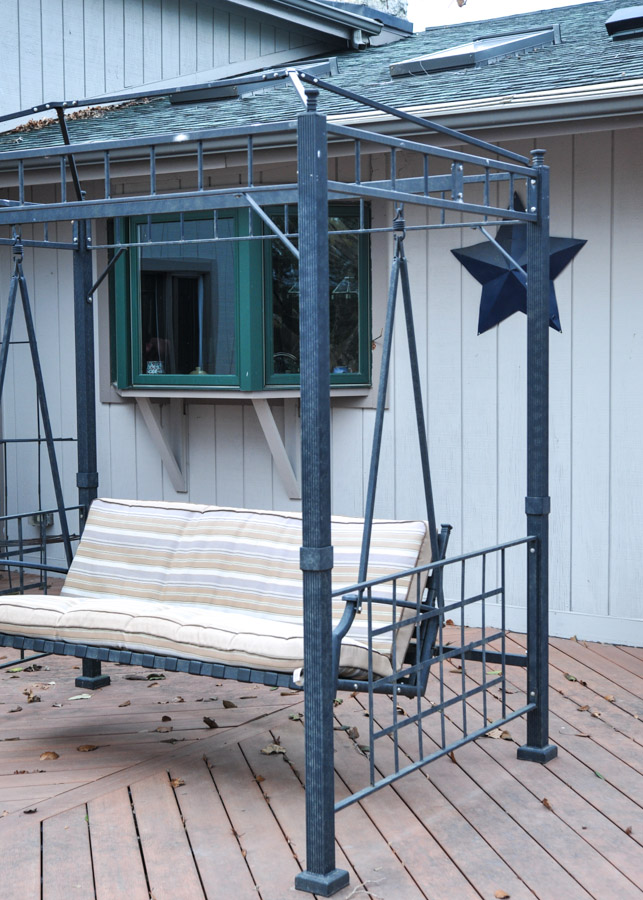 Hampton Bay Sydney Swing with Canopy