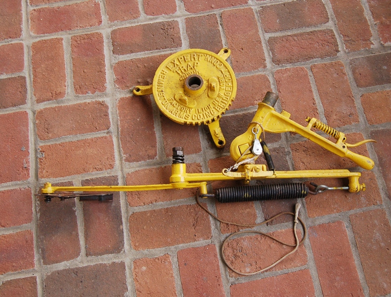 Vintage Remington Arms Expert Skeet Trap Thrower