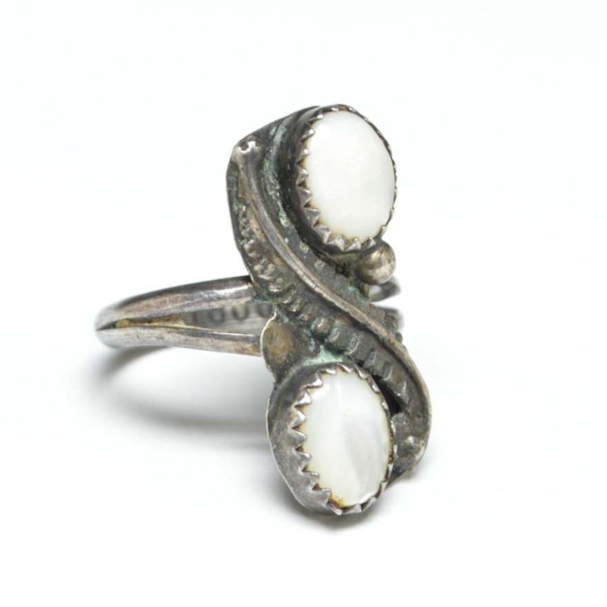 Unmarked Silver Mother of Pearl Ring