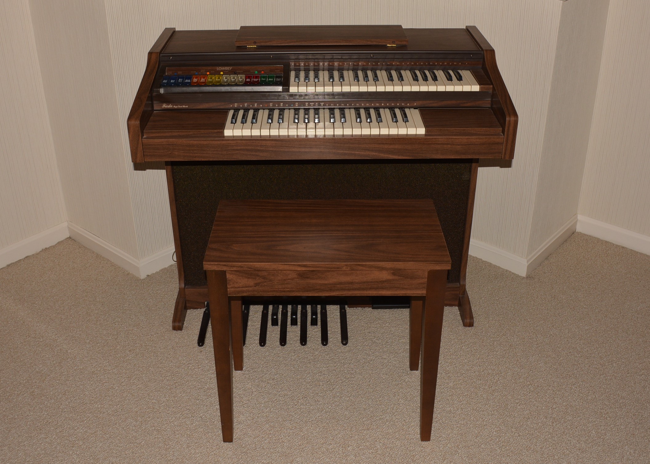 Lowrey Fiesta Electric Organ