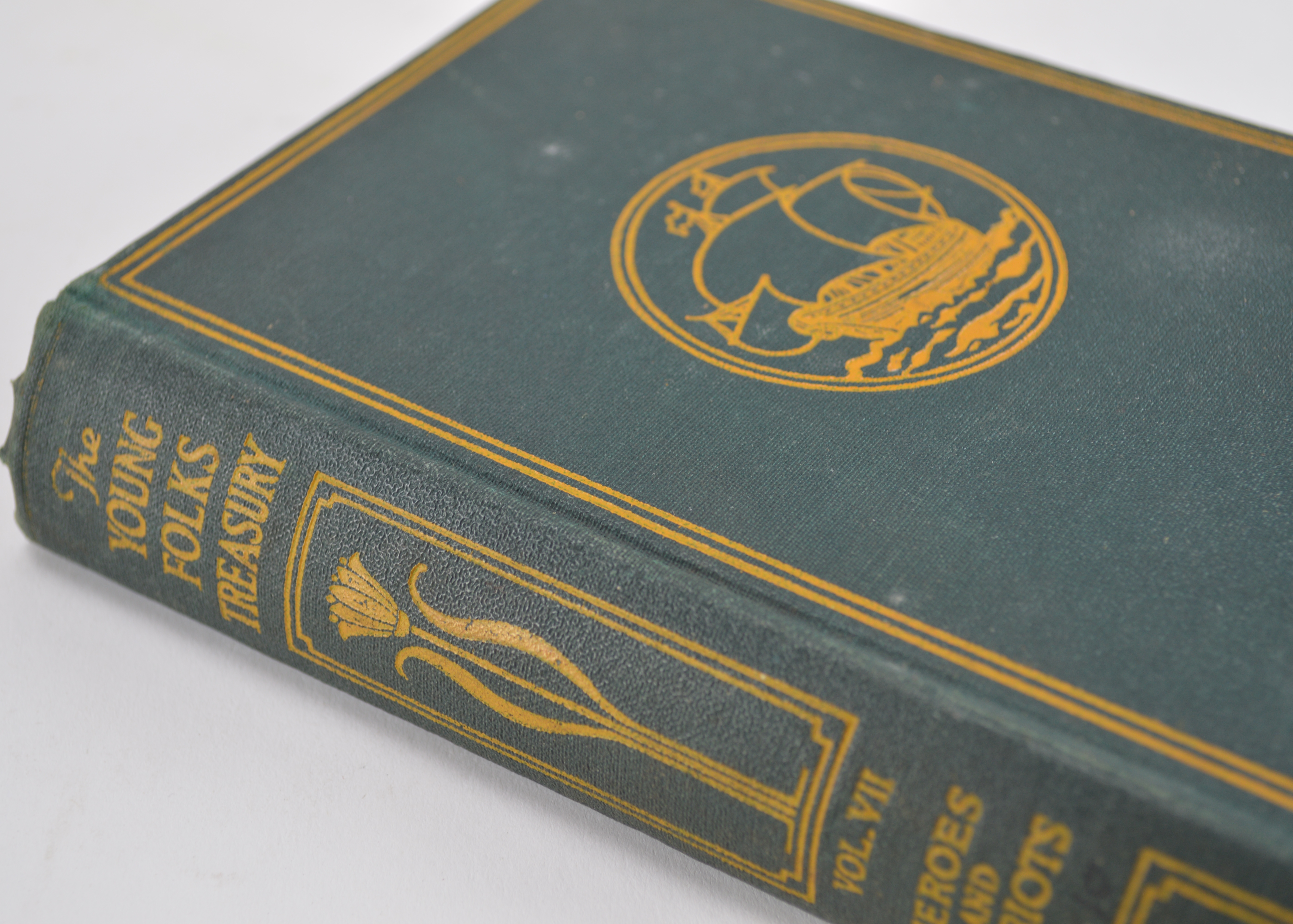 Vintage Novels and Short Story Books