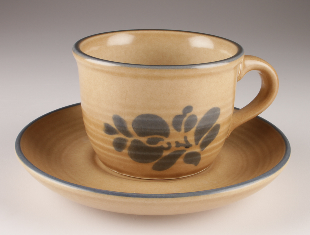 Pfaltzgraff Folk Art Pattern Set