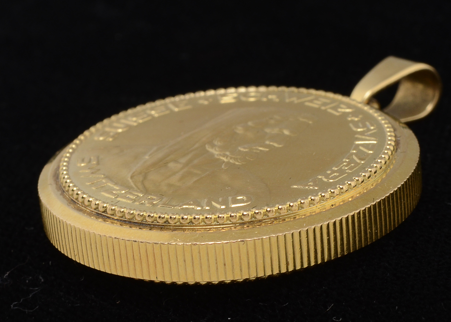 18 K Yellow Gold Swiss Schweiz Svizzera Coin Pocket Watch Pendant