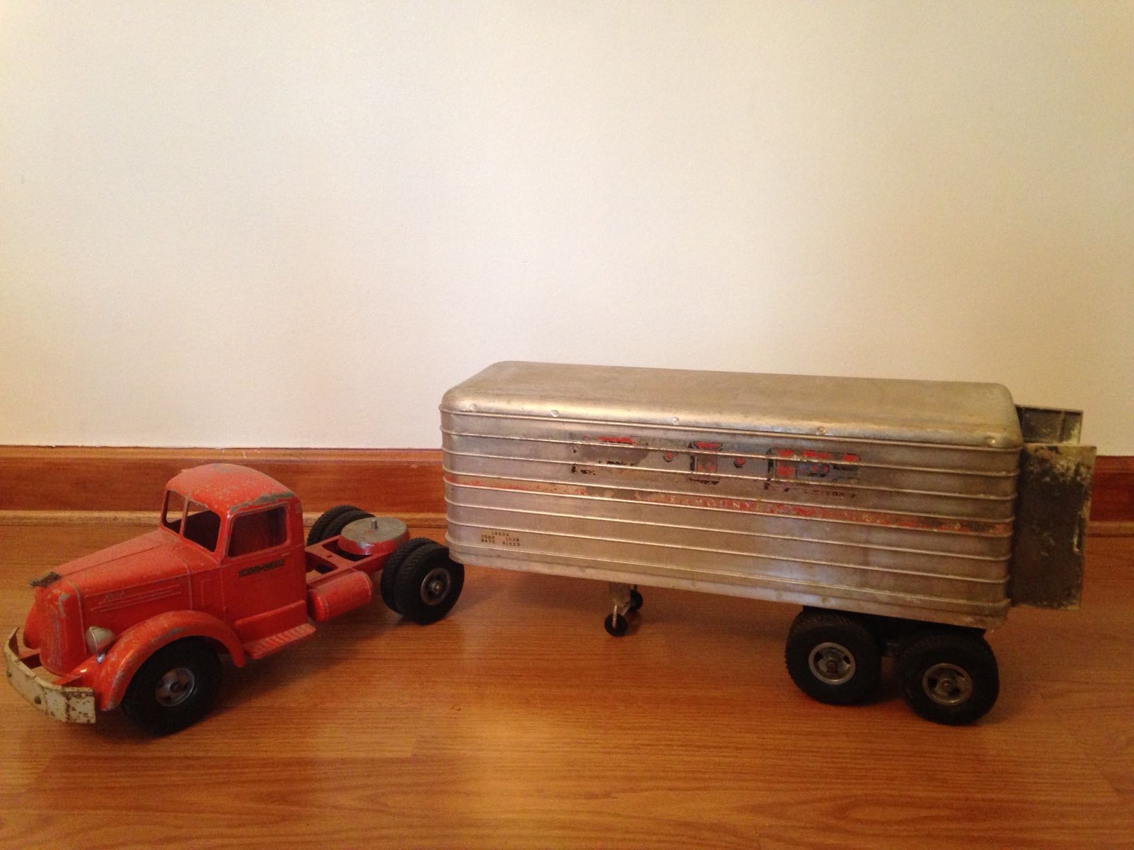 Smith Miller Pressed Steel Mac Tractor Trailer Truck
