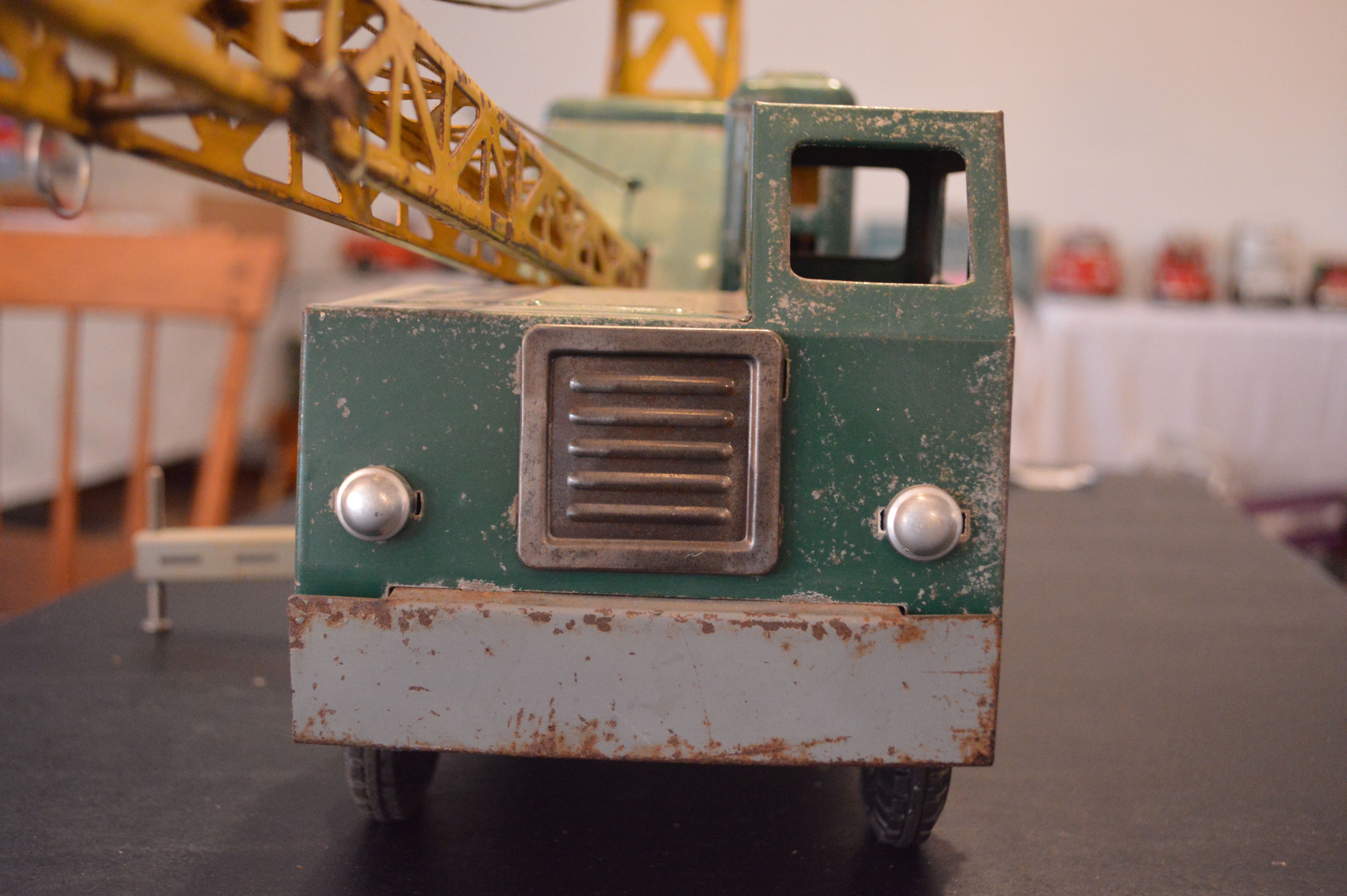 Vintage Marx Lumar Contractors Toy Crane Truck
