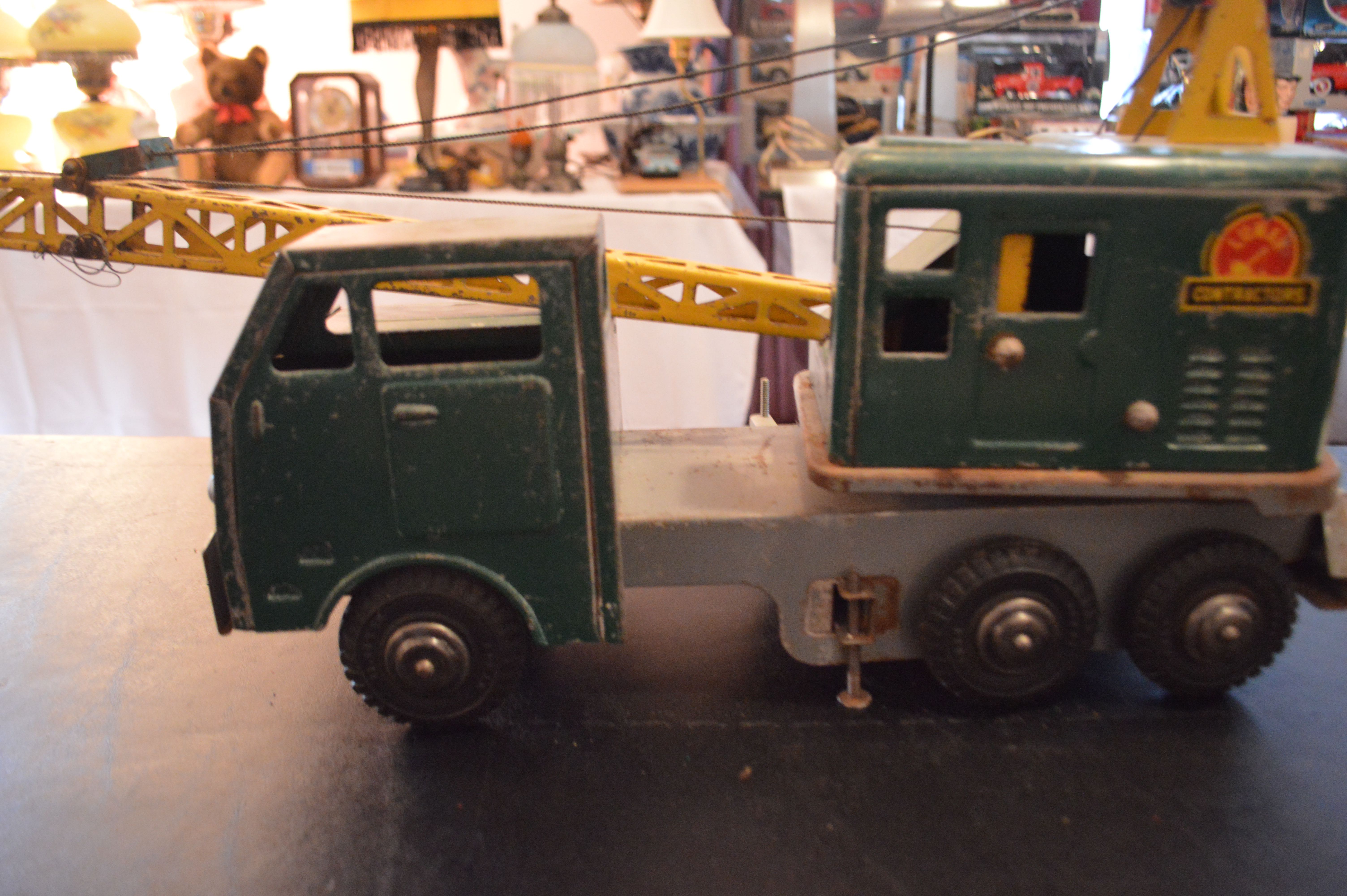 Vintage Marx Lumar Contractors Toy Crane Truck