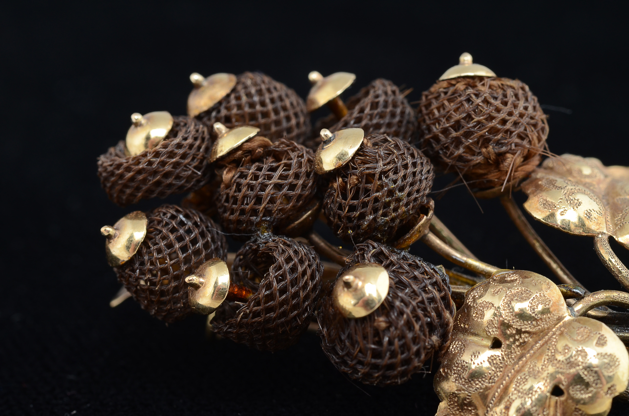 Victorian 14 K Yellow Gold Mourning Brooch