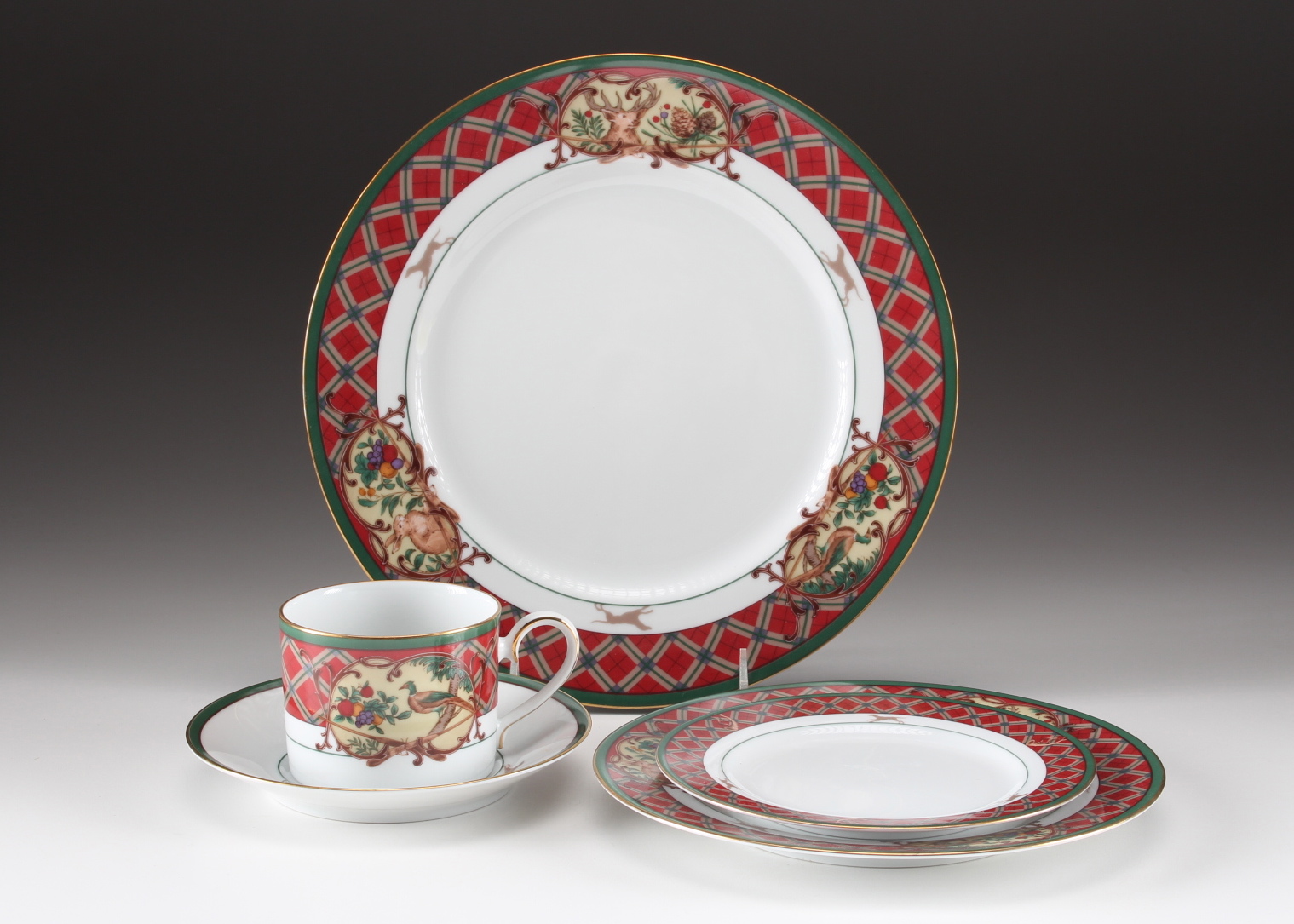 Noritake China Tableware Set in Royal Hunt Pattern