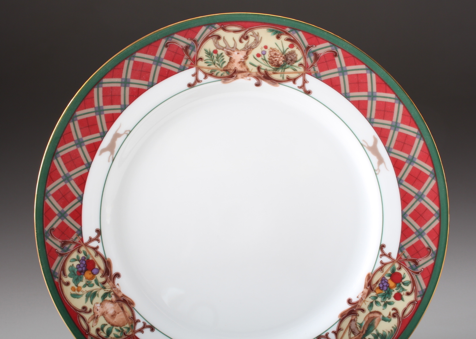 Noritake China Tableware Set in Royal Hunt Pattern