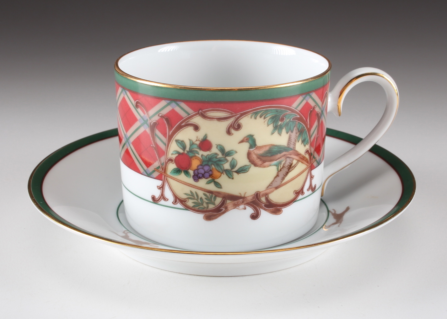 Noritake China Tableware Set in Royal Hunt Pattern